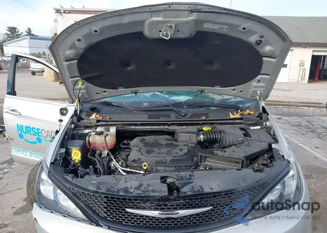 2024 Chrysler Voyager Lx из США, поврежденный, VIN 2C4RC1CG3RR152905